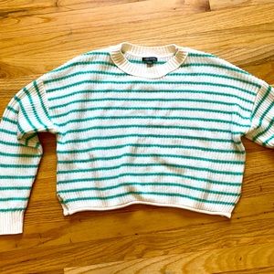Sweater crop top